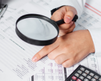 Neleg&aacute;ln&iacute; zaměstn&aacute;v&aacute;n&iacute; pod drobnohledem. Připravte se na kontroly